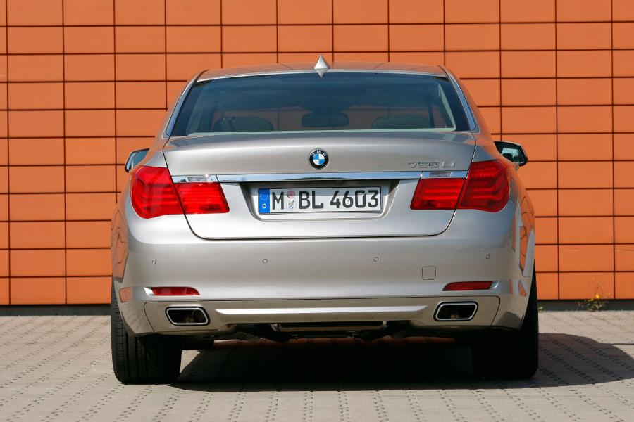  BMW 750Li (F02) 2008 года  (WW) (фото 13 из 25)